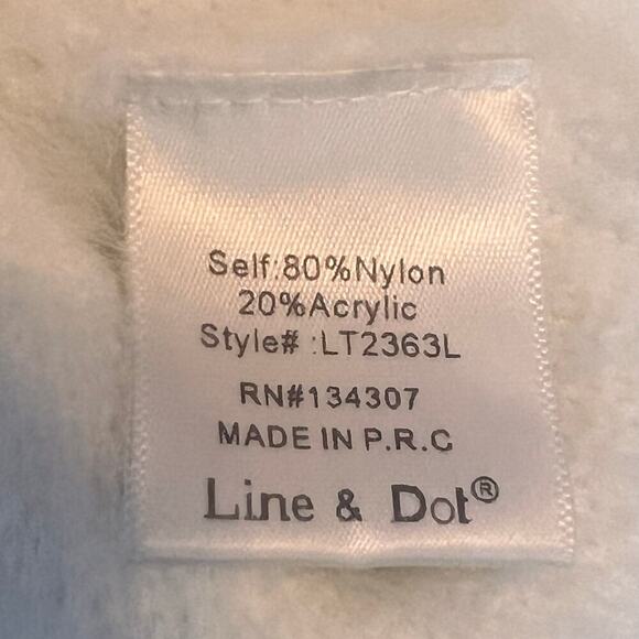 Line & Dot by Revolve Adler Fuzzy Cream Color Sweater. Size Medium - Picture 8 of 9